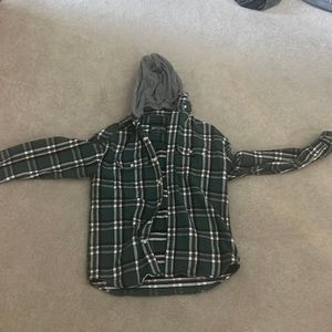 Men’s American eagle flannel and tee